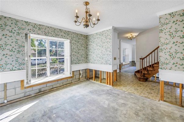 Chandelier, Empty room, Interior
