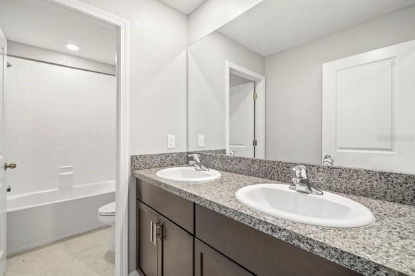 Bathroom, Dual Sink Vanities, Interior, Recessed Lighting