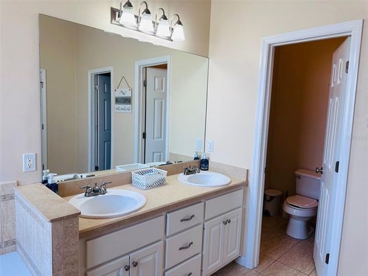 Bathroom, Dual Sink Vanities, Interior
