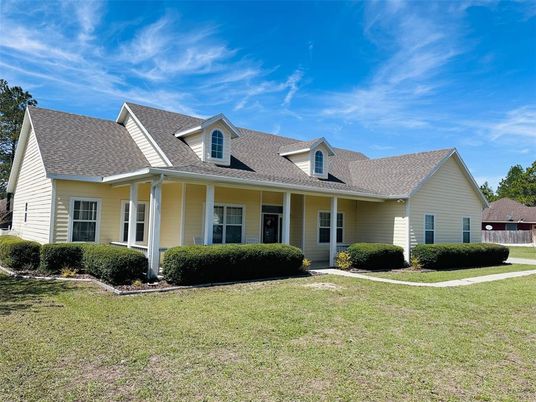 Exterior, Facade, Cape Cod