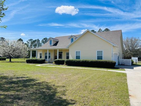 Backyard, Exterior, Facade, Farmhouse
