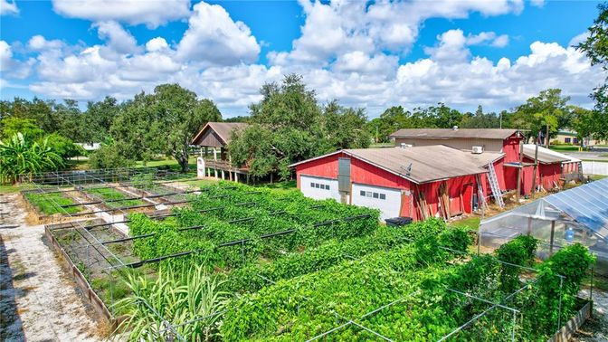 Backyard, Detached Garage, Exterior