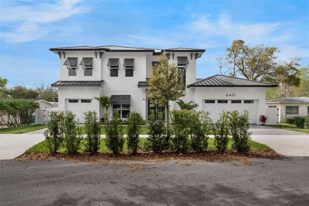 Attached, Exterior, Facade, Mediterranean