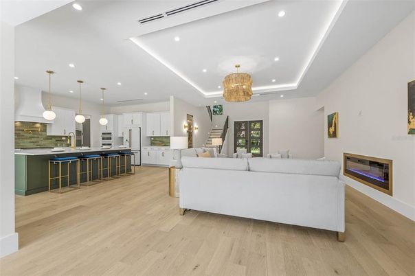 Chandelier, Interior, Kitchen, Living room, Pendant Lights, Recessed Lighting, Wood Texture Flooring