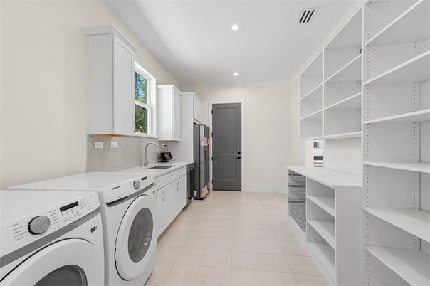 Interior, Recessed Lighting, Washer