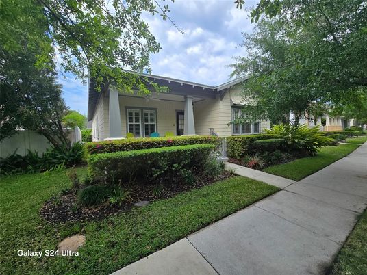 Backyard, Exterior, Facade, Ranch