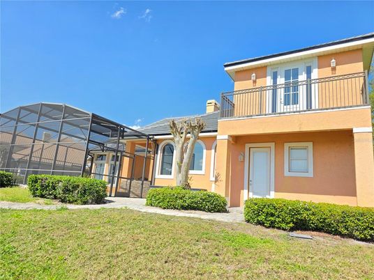 Backyard, Exterior, Facade, Modern