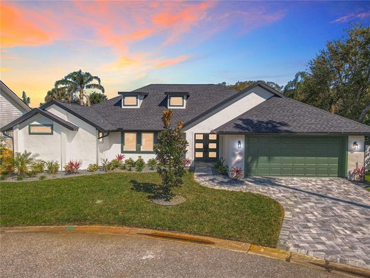 Attached, Exterior, Facade, Ranch