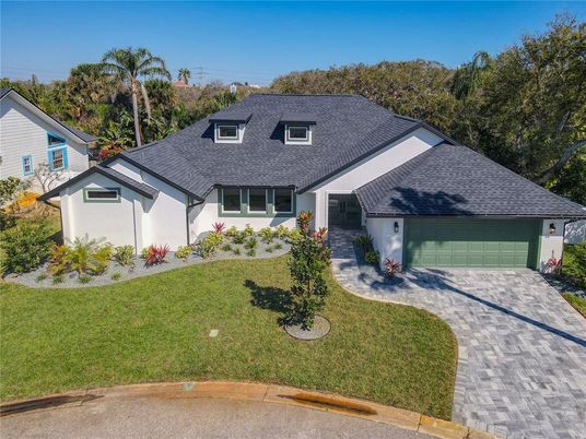 Attached, Exterior, Facade, Ranch
