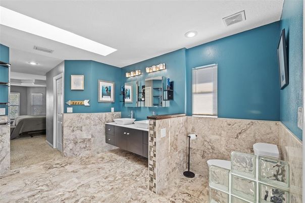 Bathroom, Interior, Recessed Lighting