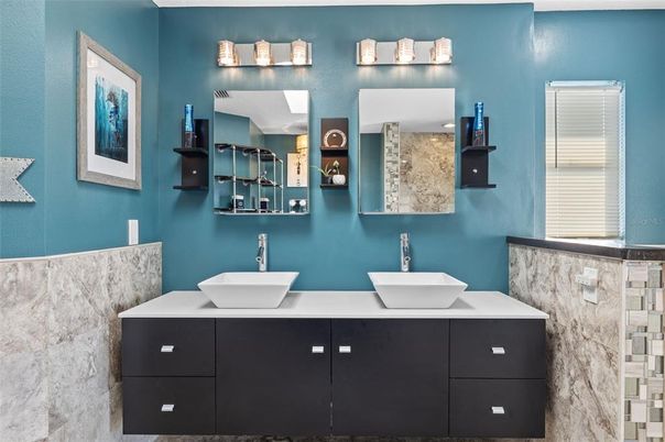 Bathroom, Dual Sink Vanities, Interior