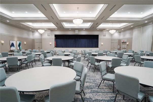 Chandelier, Dining room, Interior, Recessed Lighting