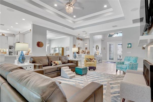 Interior, Kitchen, Living room, Pendant Lights, Recessed Lighting, Stainless Steel Appliances