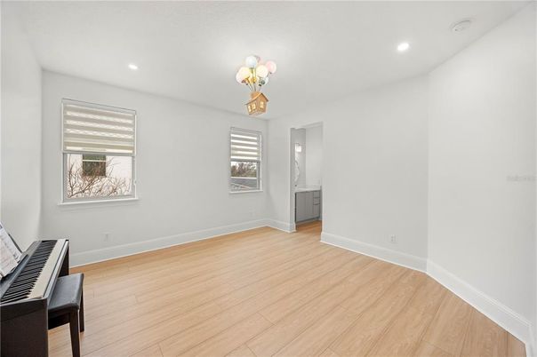 Empty room, Interior, Piano, Recessed Lighting, Wood Texture Flooring