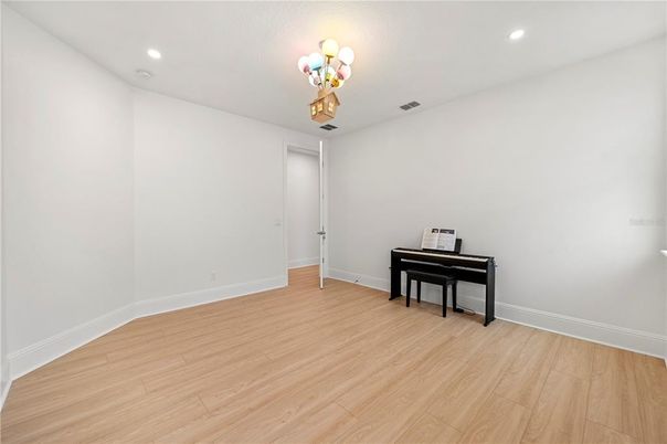 Interior, Piano, Recessed Lighting, Wood Texture Flooring
