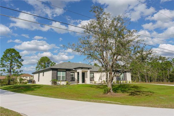 Backyard, Exterior, Facade, Ranch