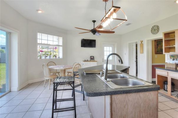 Dining room, Interior, Kitchen, Pendant Lights, Recessed Lighting