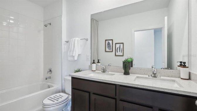 Bathroom, Dual Sink Vanities, Interior