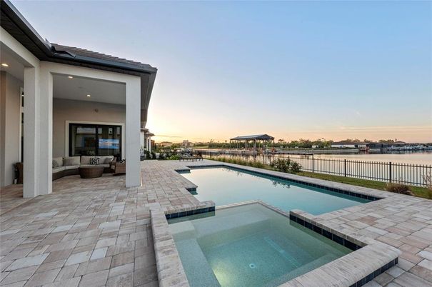 Exterior, Pool, Water