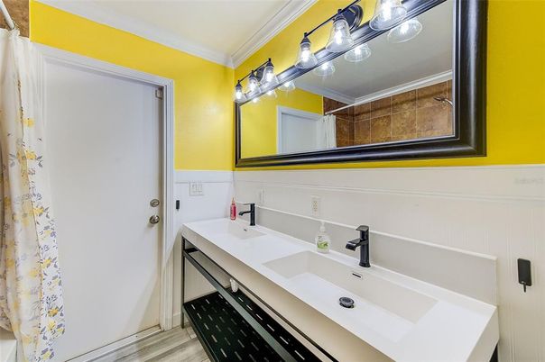 Bathroom, Dual Sink Vanities, Interior, Wood Texture Flooring