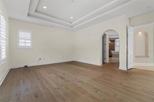 Empty room, Interior, Recessed Lighting, Wood Texture Flooring