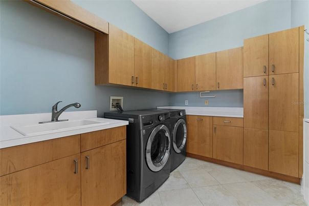 Interior, Washer