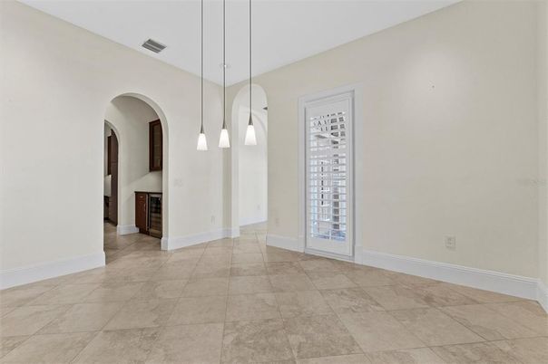 Empty room, Interior, Pendant Lights