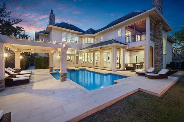 Exterior, Pool