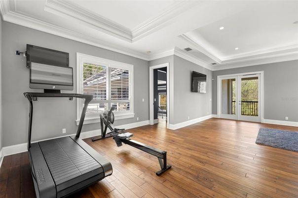 Fitness Equipment, Interior, Recessed Lighting, Wood Texture Flooring