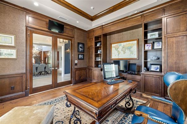 Home Office, Interior, Recessed Lighting, Wood Texture Flooring