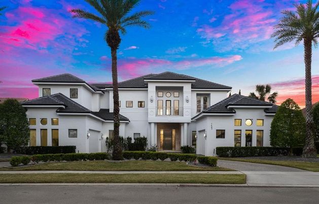 Attached, Exterior, Facade, Mediterranean
