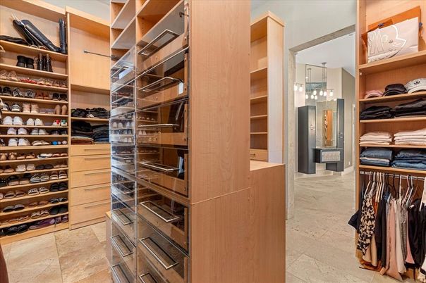 Interior, Pendant Lights, Walk-in Closets