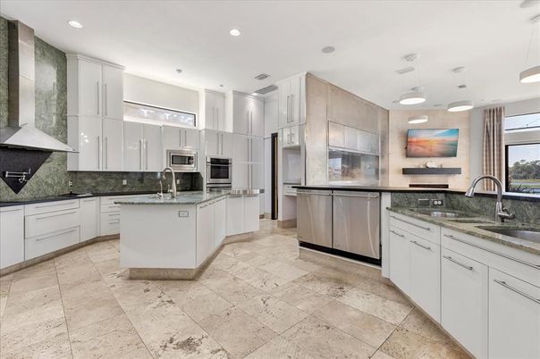 Interior, Kitchen, Pendant Lights, Recessed Lighting, Stainless Steel Appliances