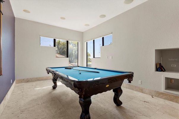 Billiard Table, Game Room, Interior