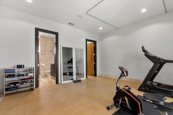 Fitness Equipment, Interior, Recessed Lighting, Wood Texture Flooring