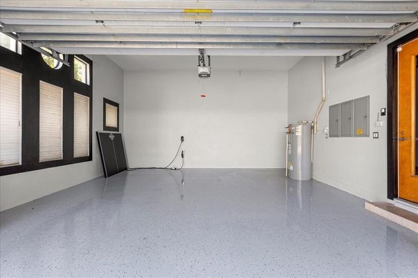 Garage, Interior