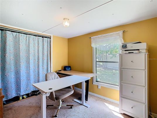 Home Office, Interior