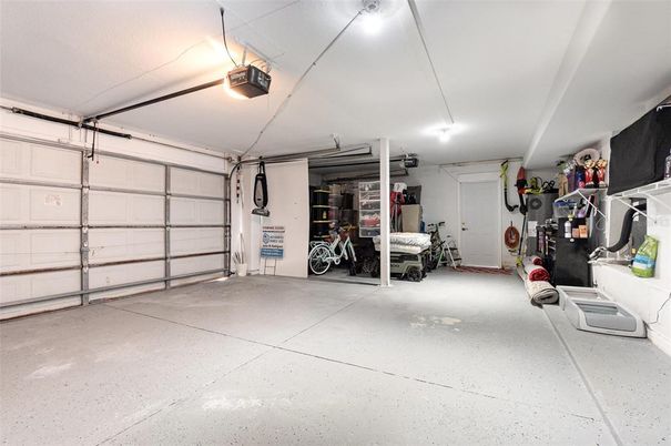 Garage, Interior