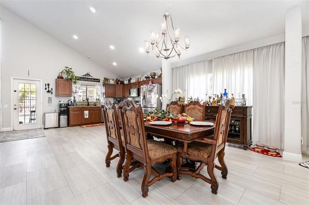 Chandelier, Dining room, Interior, Kitchen, Recessed Lighting