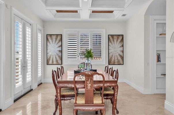 Dining room, Interior