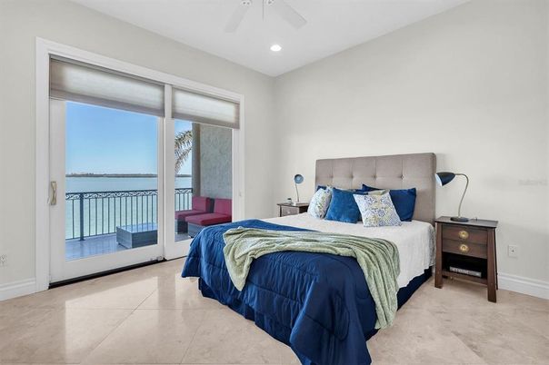 Bedroom, Interior, Recessed Lighting, Water
