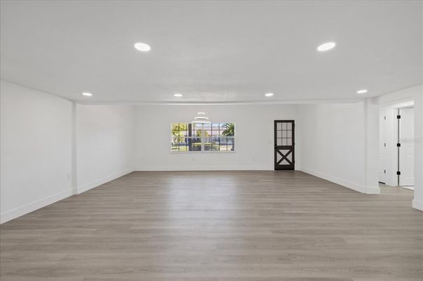 Empty room, Interior, Recessed Lighting, Wood Texture Flooring