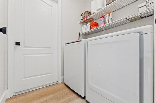 Interior, Utility Closets, Washer, Wood Texture Flooring