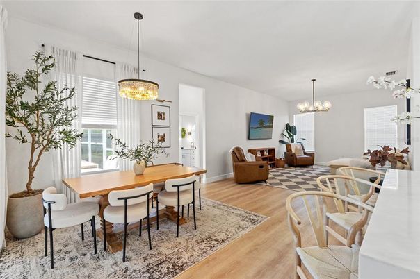 Chandelier, Dining room, Interior, Living room, Pendant Lights, Wood Texture Flooring