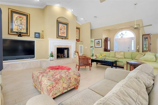 Fireplace, Interior, Living room, Pendant Lights, Recessed Lighting, Wood Texture Flooring