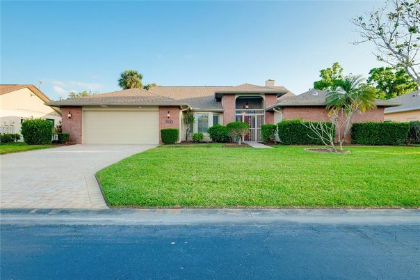 Attached, Exterior, Facade, Brick Facade, Ranch