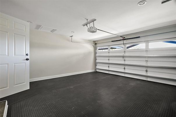 Garage, Interior