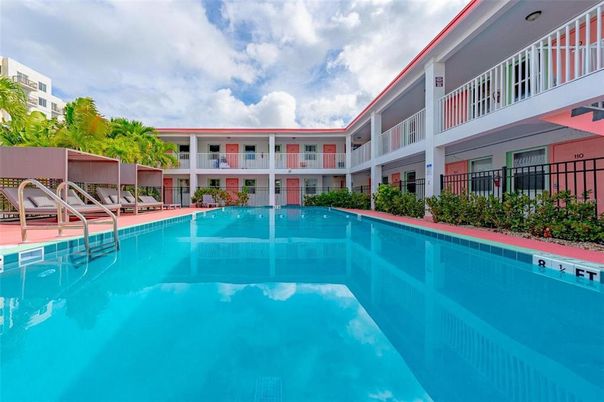 Exterior, Pool
