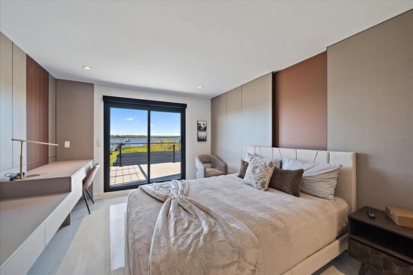 Bedroom, Interior, Recessed Lighting, Water