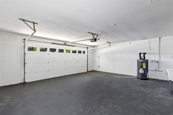 Garage, Interior
